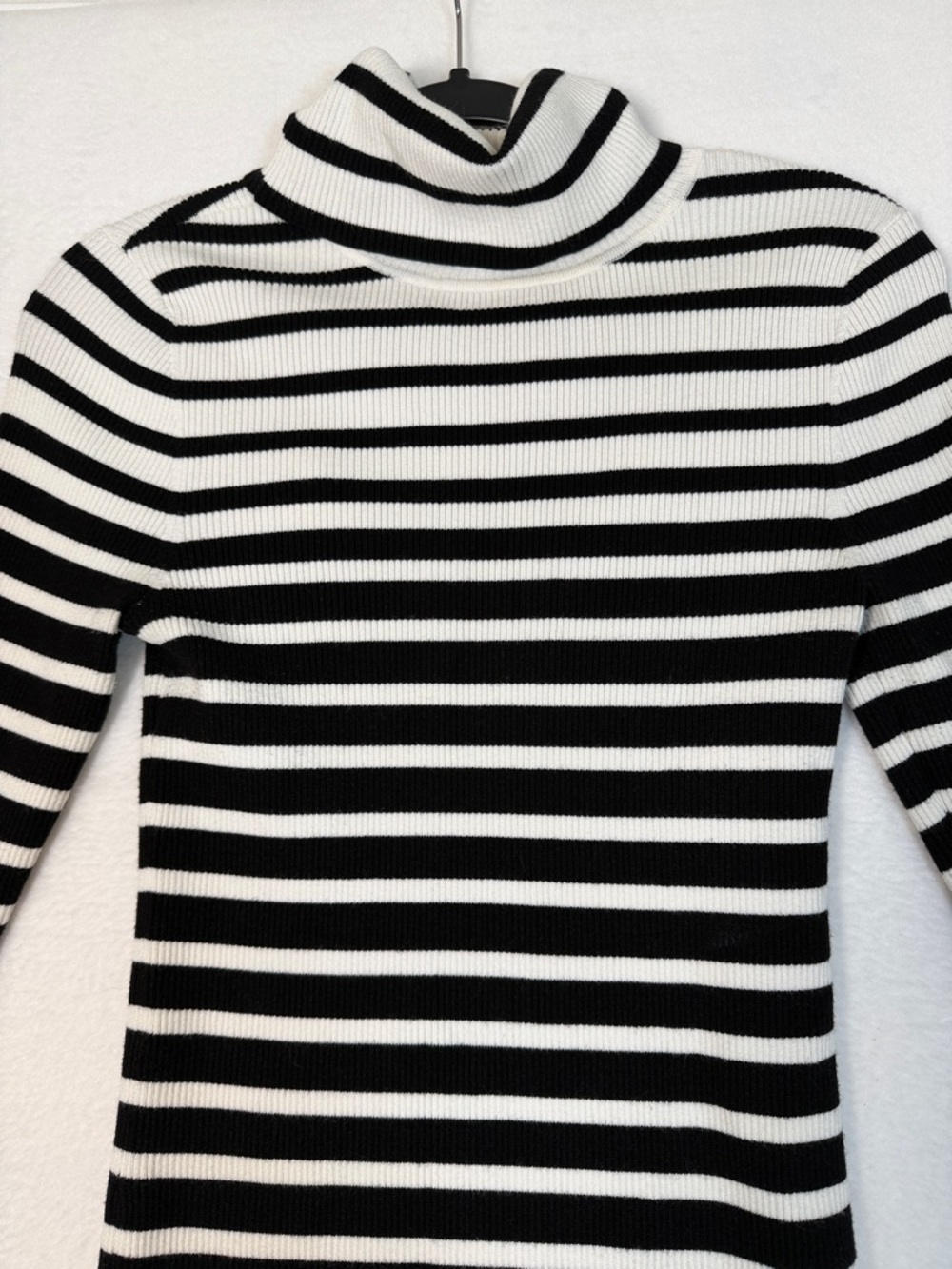 White House Black Market Black and White Striped Turtleneck Sweater Medium - Picture 8 of 13